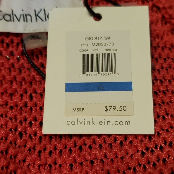 Short sweater like. (Not sure how to describe) - Picture 3 of 3